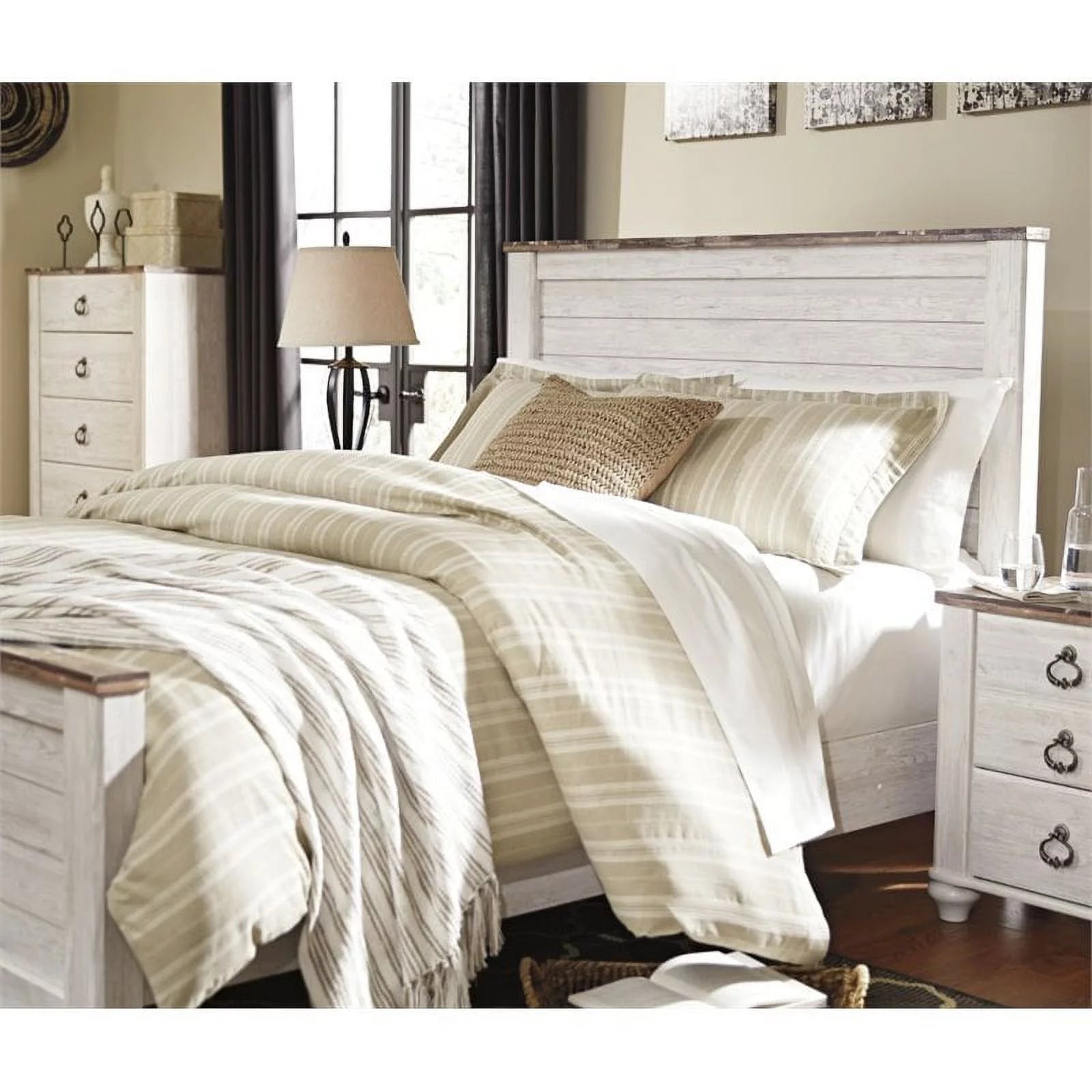 Whitewash Queen Panel Bed L332154