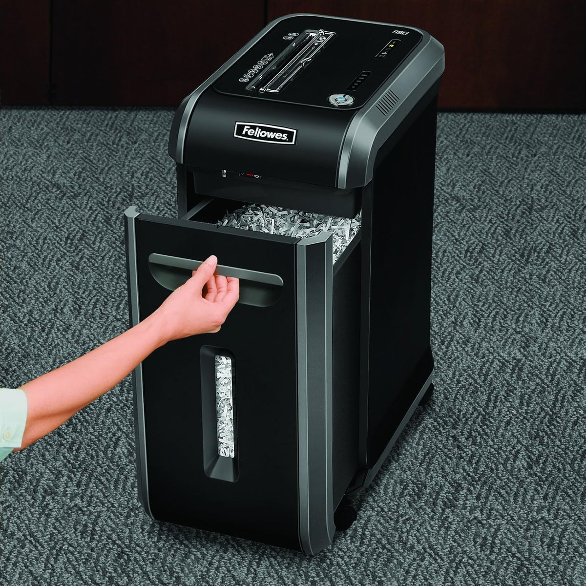 18-Sheet Cross-Cut Paper Shredder L6310